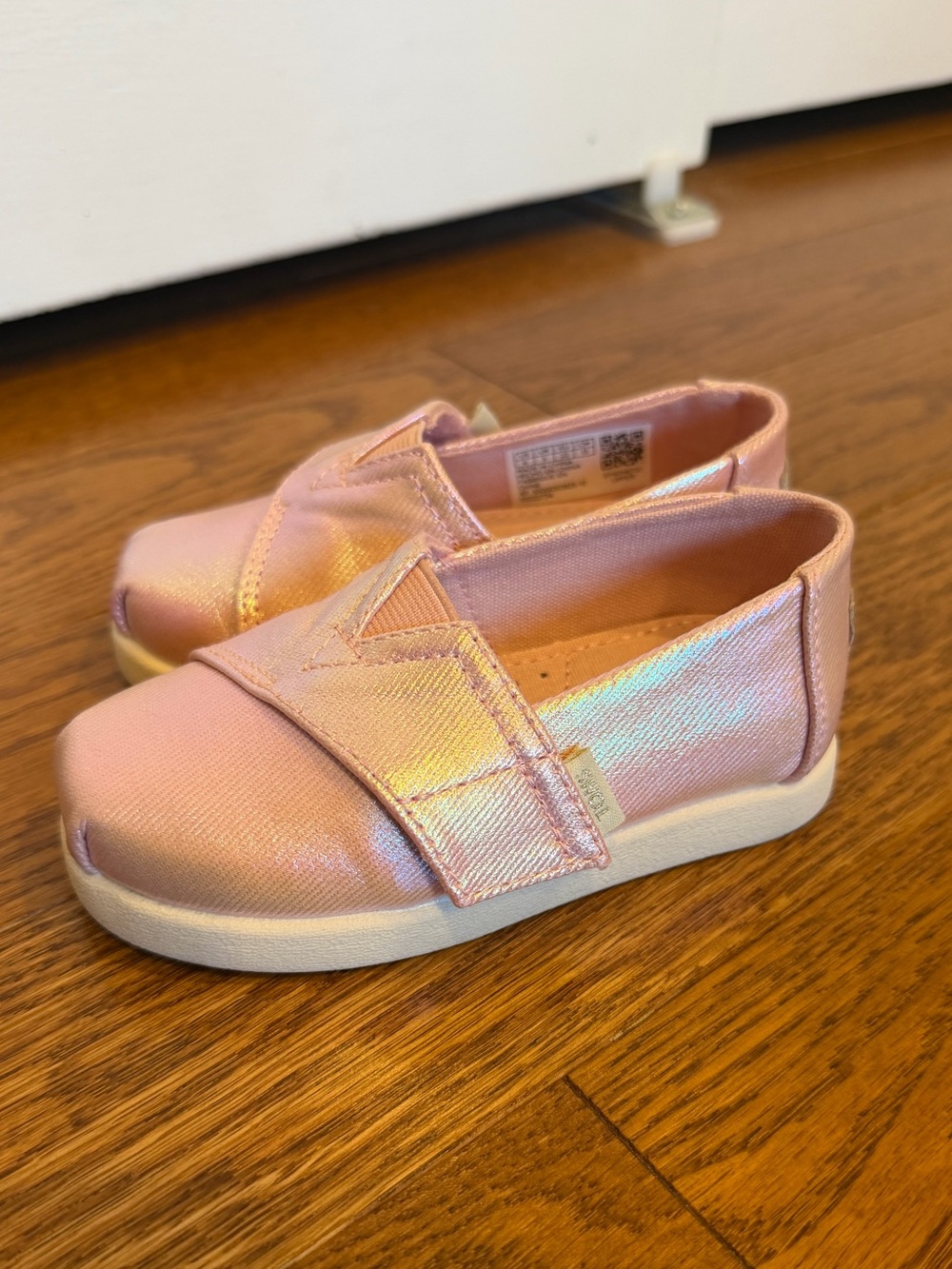 Toms Toddler Alpargata Classic Toddler Shoe Pink Quartz Iridescent Twill
Size 6